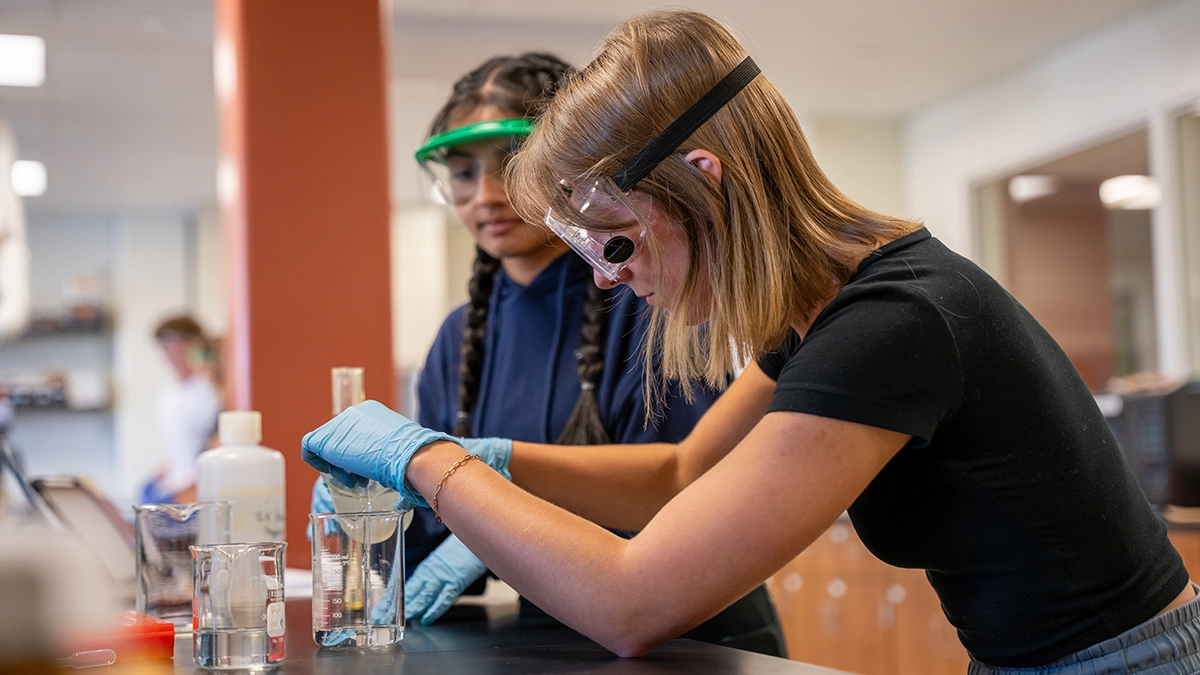 Students in chemistry lab