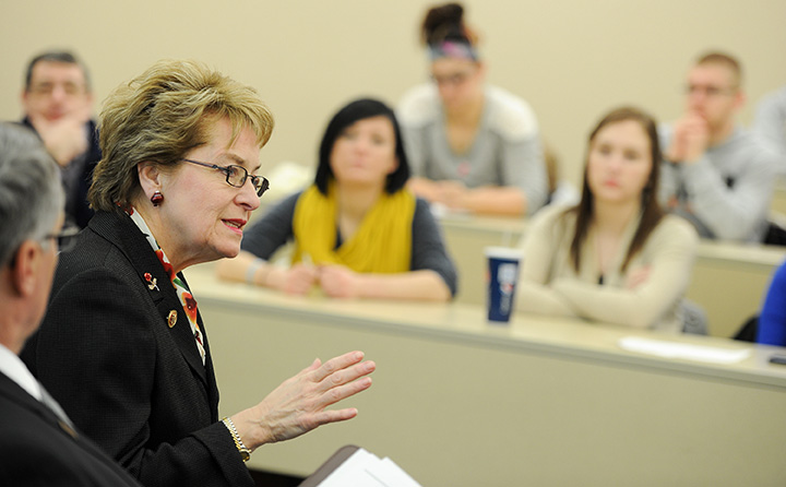 Marcy Kaptur visits with BW students
