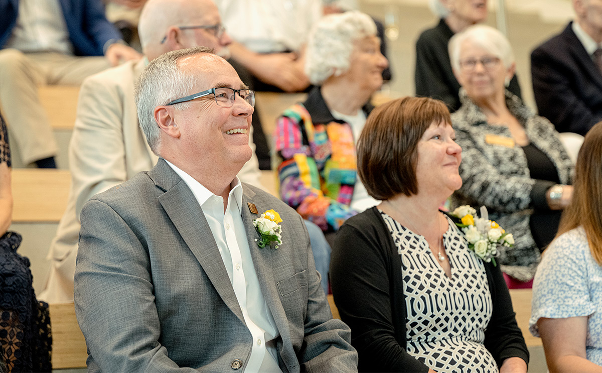 Photo of Bob and Linda Helmer at a farewell reception