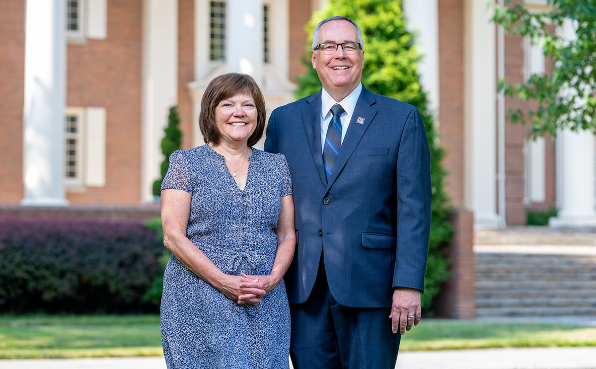 Please make a gift to honor Bob and Linda Helmer and to support BW students as they pursue their education at Baldwin Wallace.