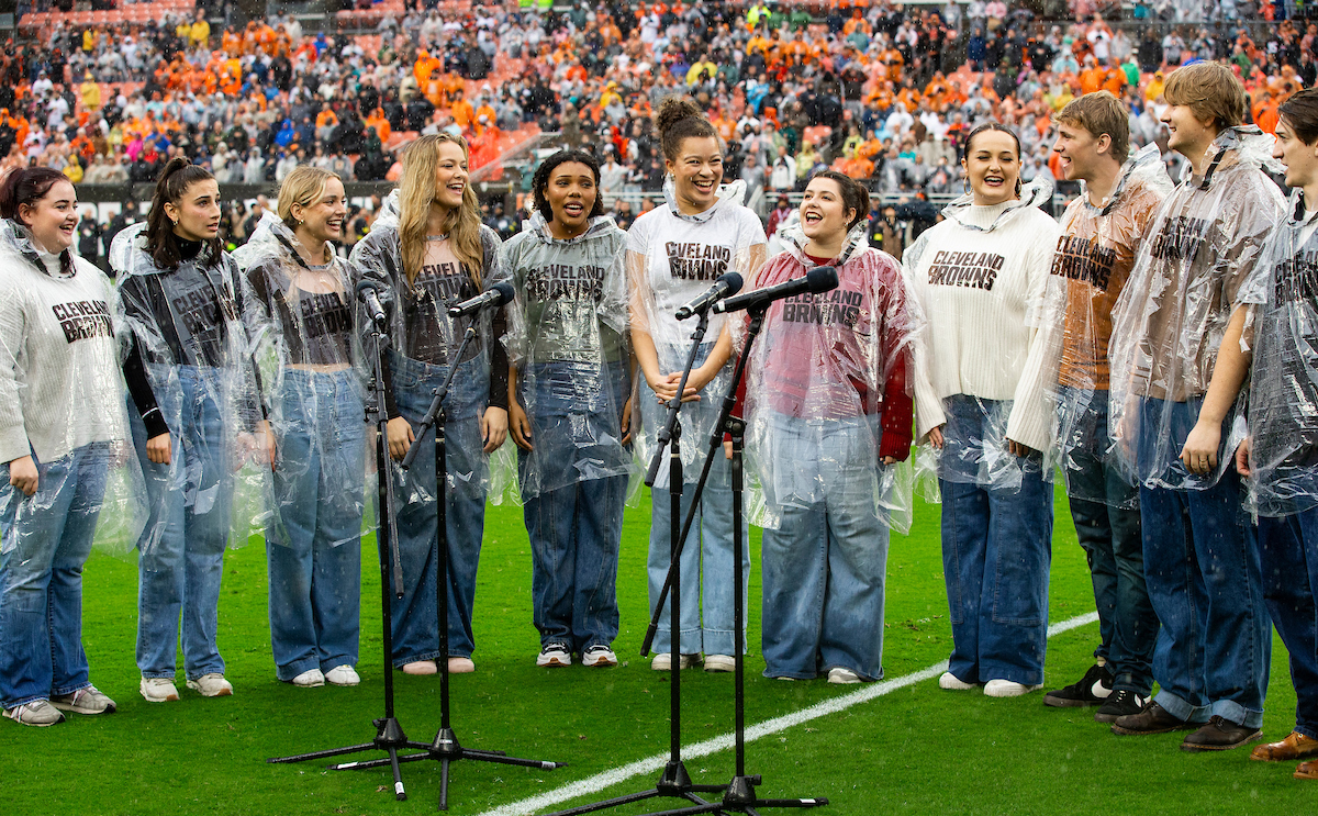 BWMT students sing national anthem at Browns game