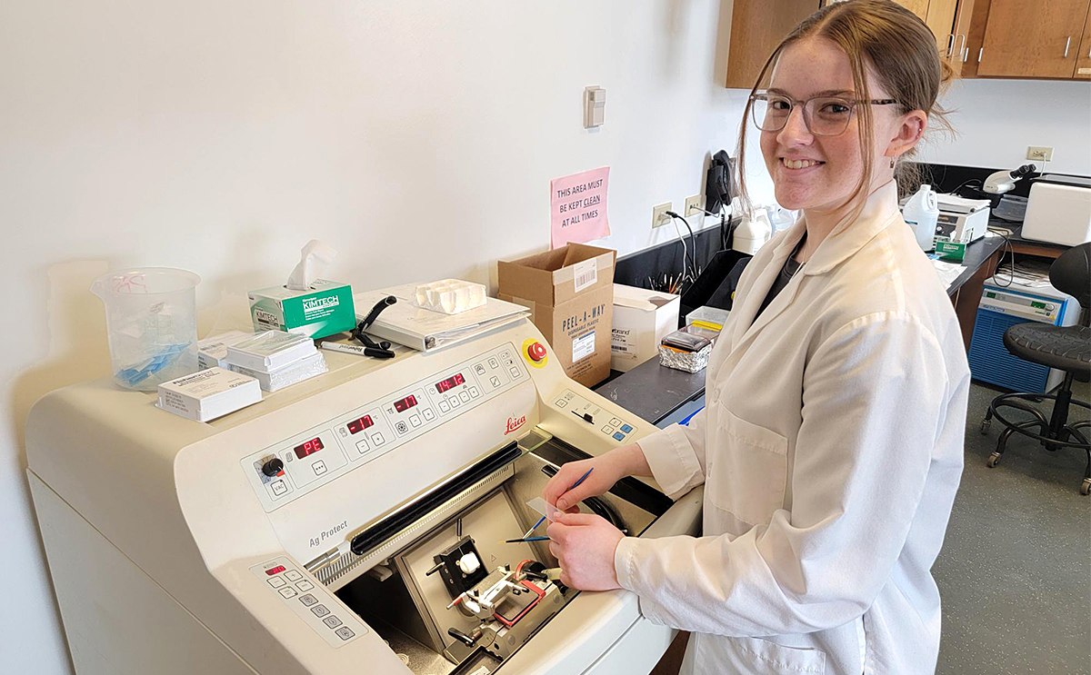 Emily Gilman in lab